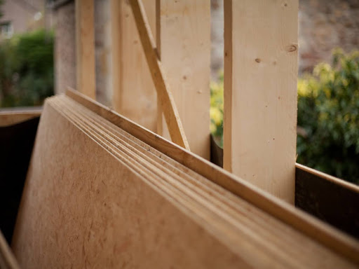 Why Russian Baltic Birch Resists Warping and Delamination