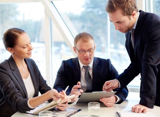 When is Pre-Pack Administration a Viable Option for a Struggling Company?